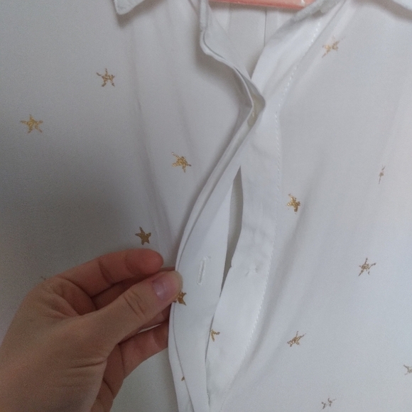 Nanette Lepore Star Print Split Tail Button Front Top Size Medium - Picture 11 of 11